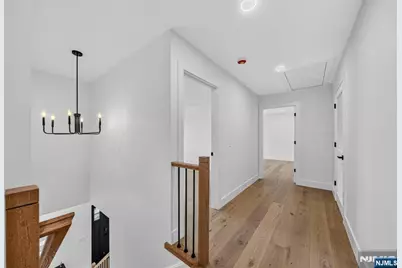 125 Cedarhurst Avenue, Woodland Park, NJ 07410 - Photo 25