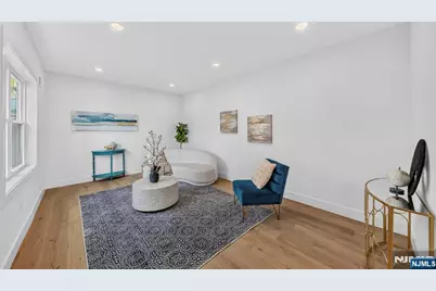 125 Cedarhurst Avenue, Woodland Park, NJ 07410 - Photo 19