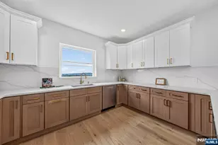 125 Cedarhurst Ave, Woodland Park, NJ 07410 - Photo 13