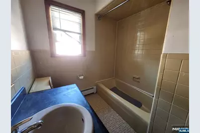 34 Hilton Street, Belleville, NJ 07109 - Photo 15