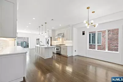 232 E Columbia Avenue A #A, Palisades Park, NJ 07650 - Photo 9