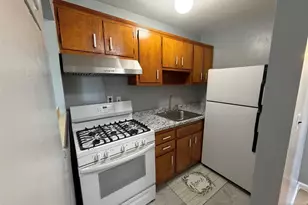51 Essex B, Maywood, NJ 07607 - Photo 5