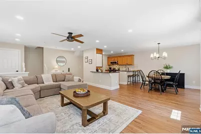28 Mountainside Drive, Pompton Lakes, NJ 07442 - Photo 3