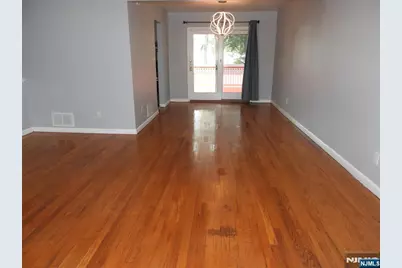 133 Baldwin Avenue, Hasbrouck Heights, NJ 07604 - Photo 5