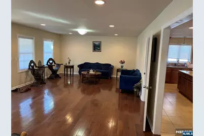 17 Garrett Street, Cedar Grove, NJ 07009 - Photo 5