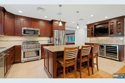 195 Overlook Place, Mahwah, NJ 07430 - Photo 7