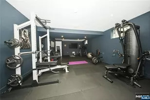 66 Knollwood Dr, Paramus, NJ 07652 - Photo 27