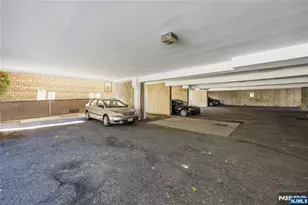 319 Gorge Road C0007, Cliffside Park, NJ 07010 - Photo 29