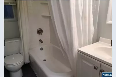 2207B Center Avenue, Fort Lee, NJ 07024 - Photo 11