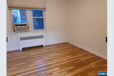 2207B Center Avenue, Fort Lee, NJ 07024 - Photo 7