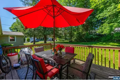 67 Stuyvesant Court, Clifton, NJ 07013 - Photo 27