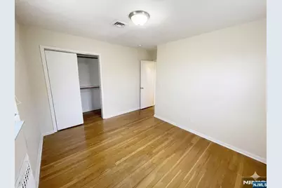 218 11th Street 2nd Floor #2nd Floor, Palisades Park, NJ 07650 - Photo 17
