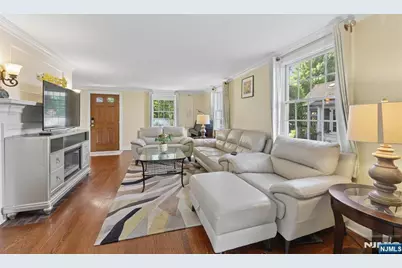 179 Lakewood Avenue, Ho Ho Kus, NJ 07423 - Photo 7