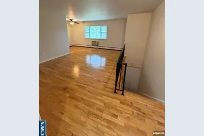 32 E Quackenbush Avenue 16 #16, Dumont, NJ 07628 - Photo 3