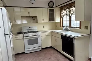 242 Paterson Ave, Lodi, NJ 07644 - Photo 5