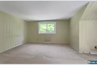 64 Overlook Drive, Woodcliff Lake, NJ 07677 - Photo 19