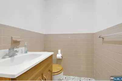 64 Overlook Drive, Woodcliff Lake, NJ 07677 - Photo 33