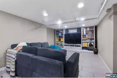 330 Simons Avenue, Hackensack, NJ 07601 - Photo 37