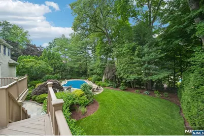 807 Sussex Road, Franklin Lakes, NJ 07417 - Photo 45