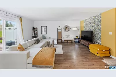 4 Mulberry Lane, Hamburg, NJ 07419 - Photo 1