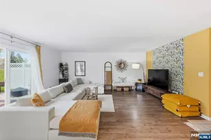 4 Mulberry Ln, Hamburg, NJ 07419 - Photo 1
