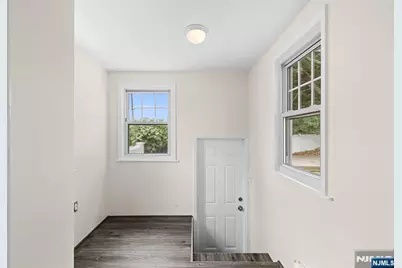 158 Elberon Avenue, Hawthorne, NJ 07506 - Photo 21