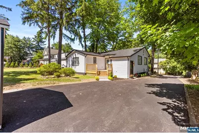 137 Myrtle Avenue, Allendale, NJ 07401 - Photo 23