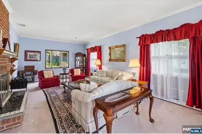 22 Lake Street, Hillsdale, NJ 07642 - Photo 7