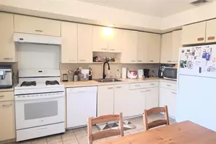 261 Highland Ave 2nd Flr, Palisades Park, NJ 07650 - Photo 5