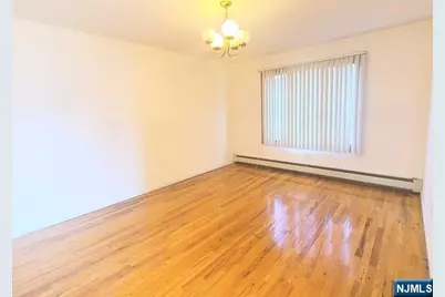 261 Highland Avenue 2nd Flr #2nd flr, Palisades Park, NJ 07650 - Photo 5