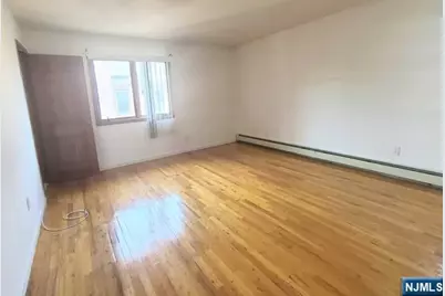 261 Highland Avenue 2nd Flr #2nd flr, Palisades Park, NJ 07650 - Photo 15