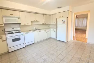 261 Highland Ave 2nd Flr, Palisades Park, NJ 07650 - Photo 7
