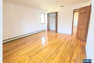 261 Highland Avenue 2nd Flr #2nd flr, Palisades Park, NJ 07650 - Photo 11