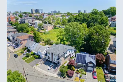 403 Northwood Way A #A, Palisades Park, NJ 07650 - Photo 29