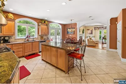 525 Kings Point Trail, Franklin Lakes, NJ 07417 - Photo 11