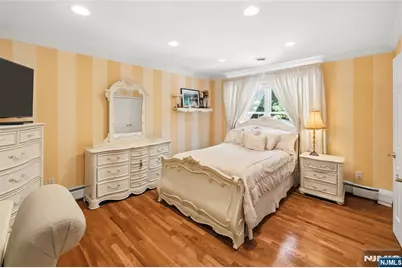 525 Kings Point Trail, Franklin Lakes, NJ 07417 - Photo 23