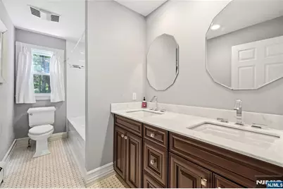 525 Kings Point Trail, Franklin Lakes, NJ 07417 - Photo 25