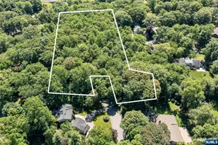 10 Deerfield Dr, Woodcliff Lake, NJ 07677 - Photo 5