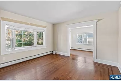 66 Crescent Avenue, Cliffside Park, NJ 07010 - Photo 7