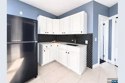 204 Demott Avenue 2 #2, Clifton, NJ 07011 - Photo 9