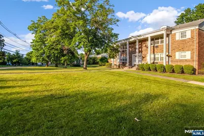 149 Ridge Gardens A #A, Cedar Grove, NJ 07009 - Photo 17