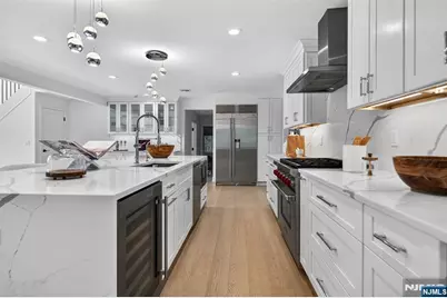 22 Glen Carl Road, Upper Saddle River, NJ 07458 - Photo 17