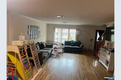 414 Lafayette Avenue, Cliffside Park, NJ 07010 - Photo 5