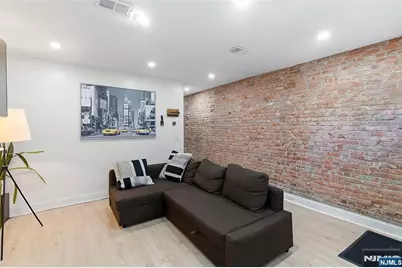 22 8th Avenue, Newark, NJ 07104 - Photo 5