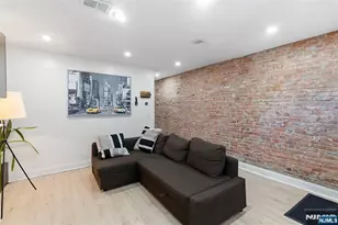 22 8th Ave, Newark, NJ 07104 - Photo 5