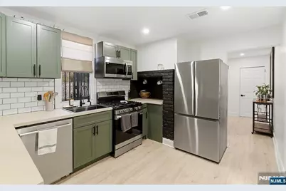 22 8th Avenue, Newark, NJ 07104 - Photo 9
