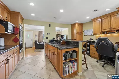53 Yahara Avenue, Rutherford, NJ 07070 - Photo 7