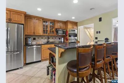 53 Yahara Avenue, Rutherford, NJ 07070 - Photo 9