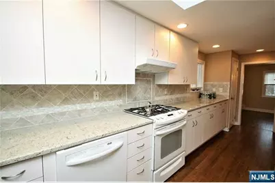 153 Sunset Lane, Tenafly, NJ 07670 - Photo 7