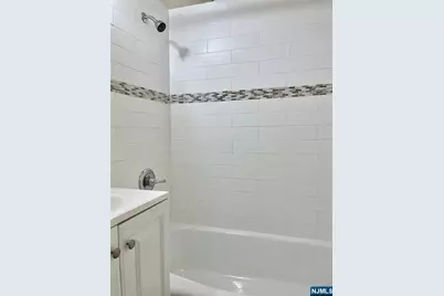 464 Gorge Road 5H #5H, Cliffside Park, NJ 07010 - Photo 5